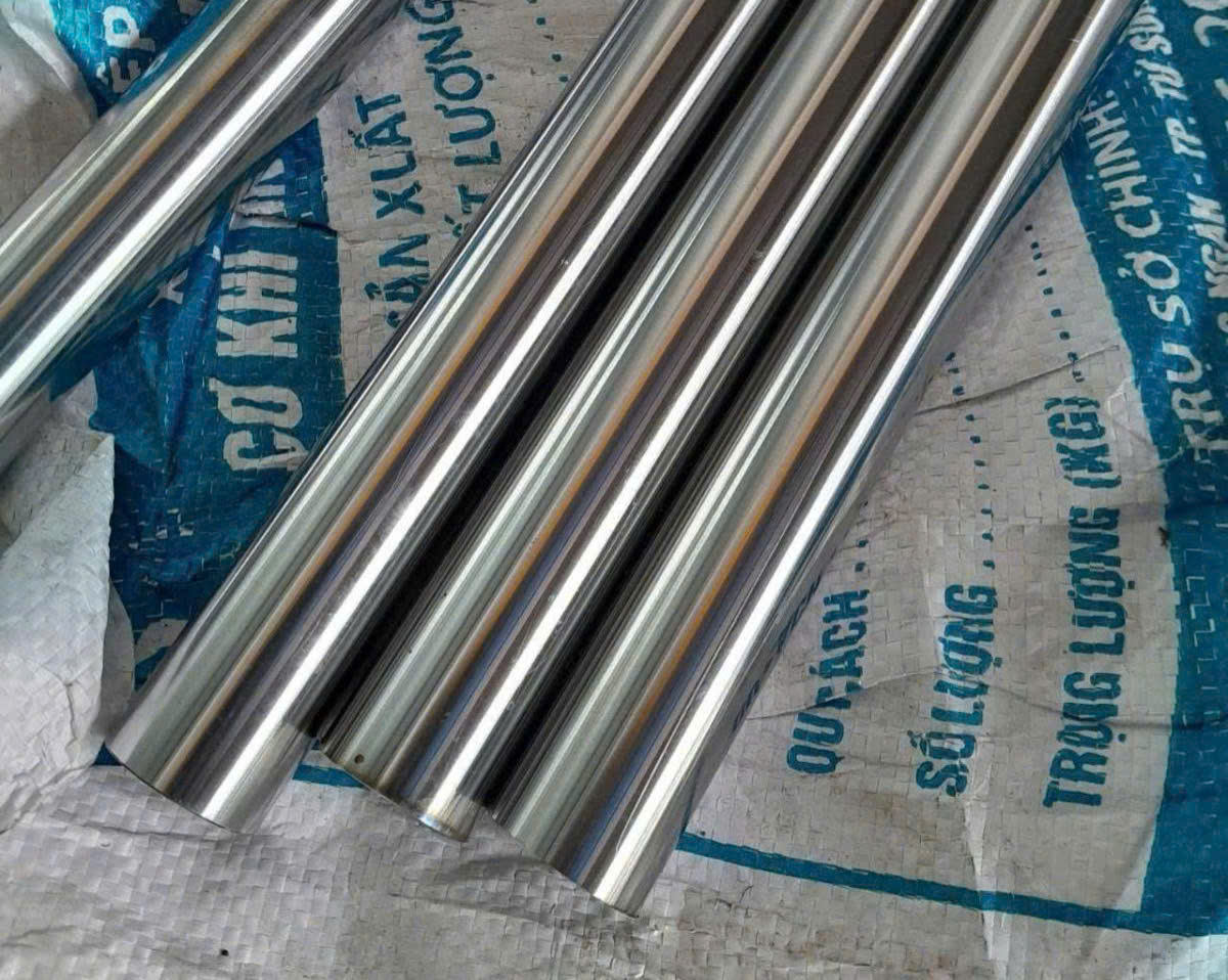 Ty Ben Thép Mềm Mạ Crom Phi 30mm Ty Ben Thép Mềm Mạ Crom Phi 30mm
